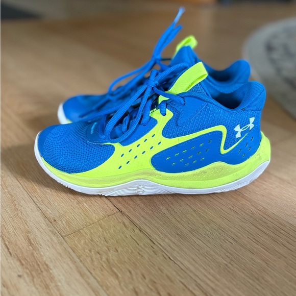 Under Armour Kids Basketball Sneakers in Blue and Neon Yellow - Picture 1 of 3